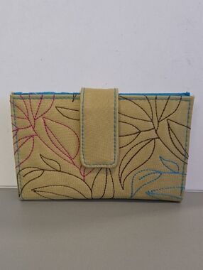 Travelon Canvas Floral-Print Women’s Wallet - Beige